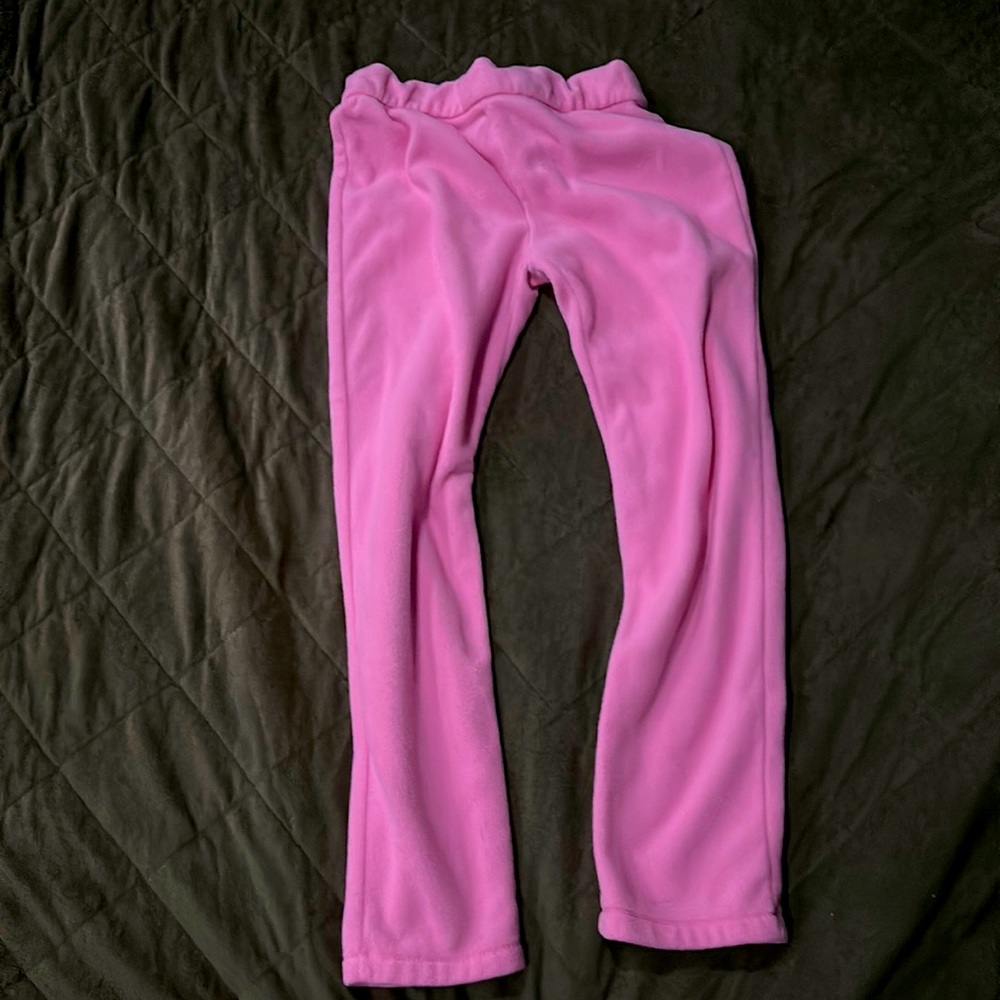 I am selling pink pants they’re from children’s place it is seven to an eight.